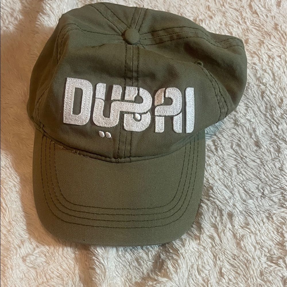 Dubai hat